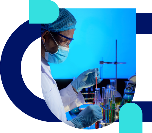 Imatge d’una persona en tons blaus al laboratori treballant amb elements gràfics del logotip de REDESSA HUB