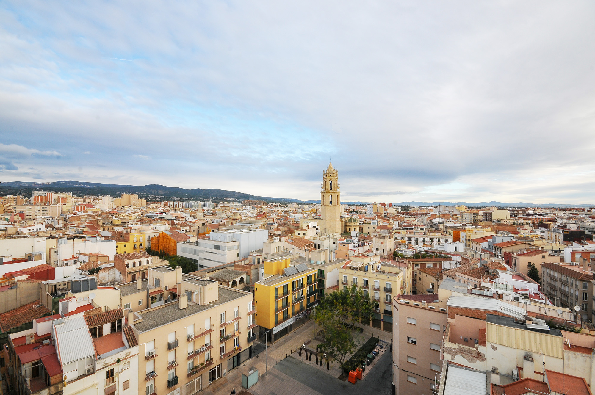 AdobeStock_302140598_LR Reus